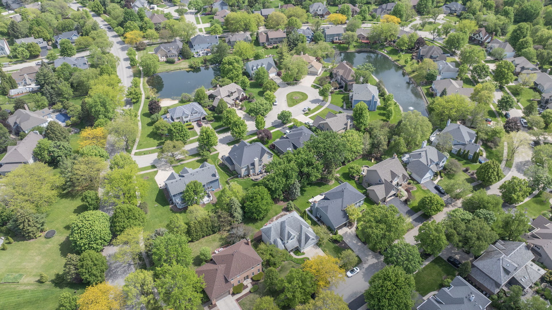 496 Waubonsee Circle, Oswego, IL 60543