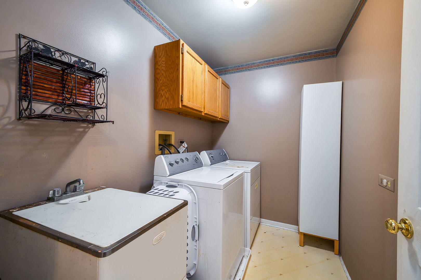 496 Waubonsee Circle, Oswego, IL 60543