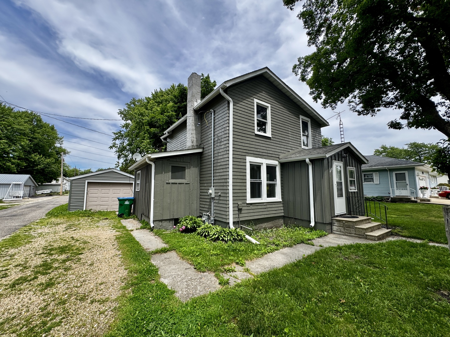 404 4th Street, Mendota, IL 61342