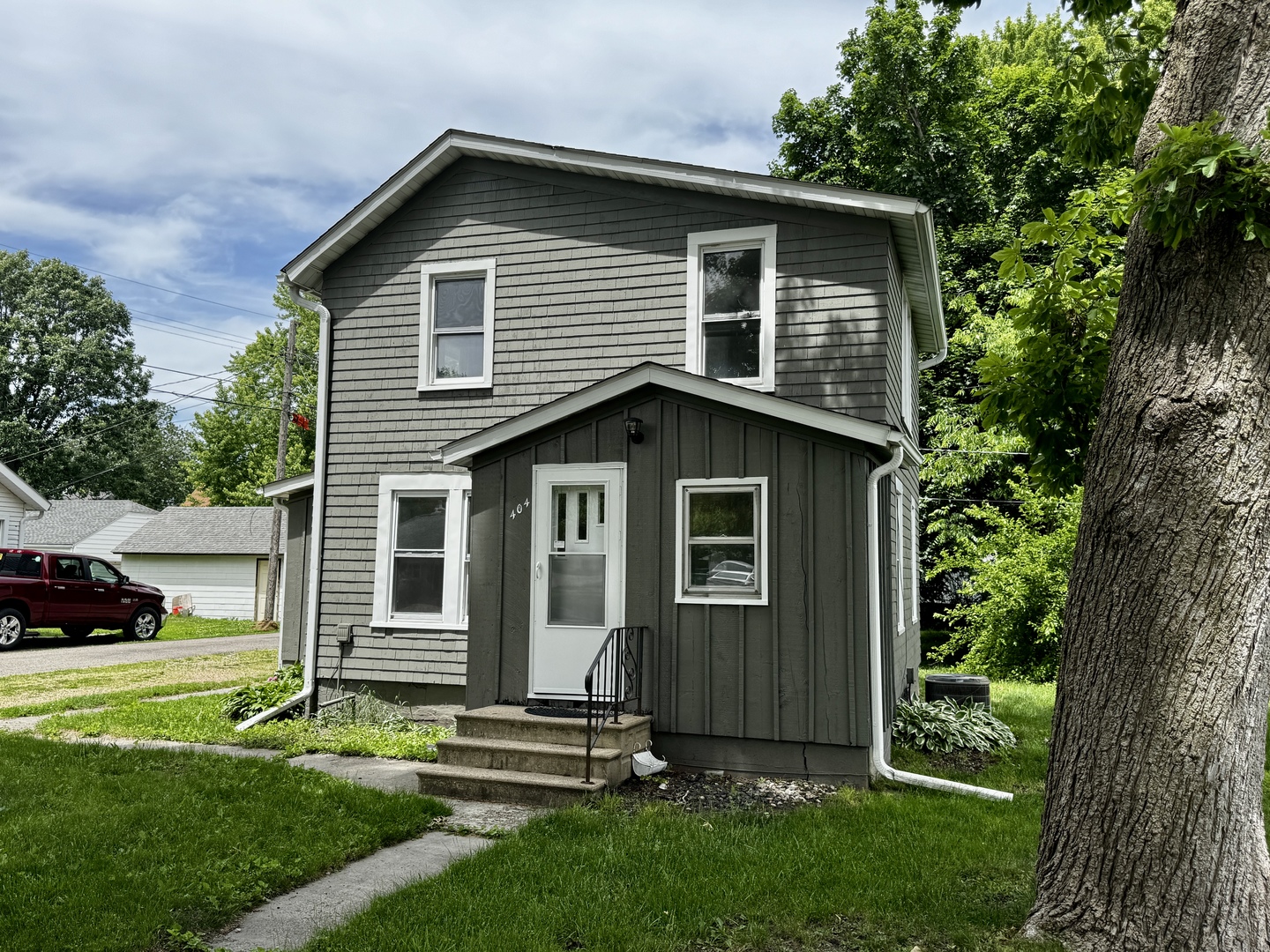 404 4th Street, Mendota, IL 61342