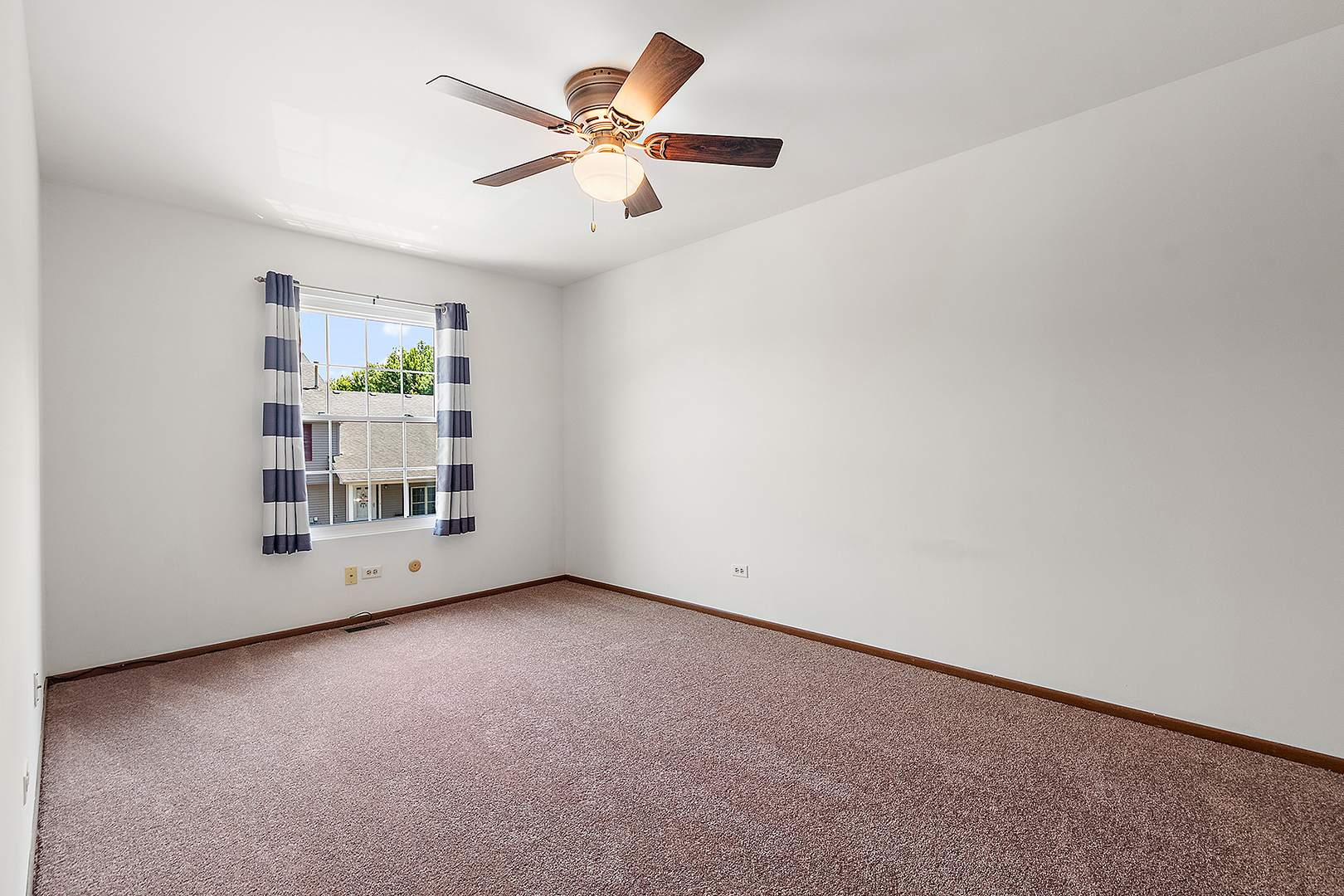 19911 W EDINBURGH Lane, Frankfort, IL 60423