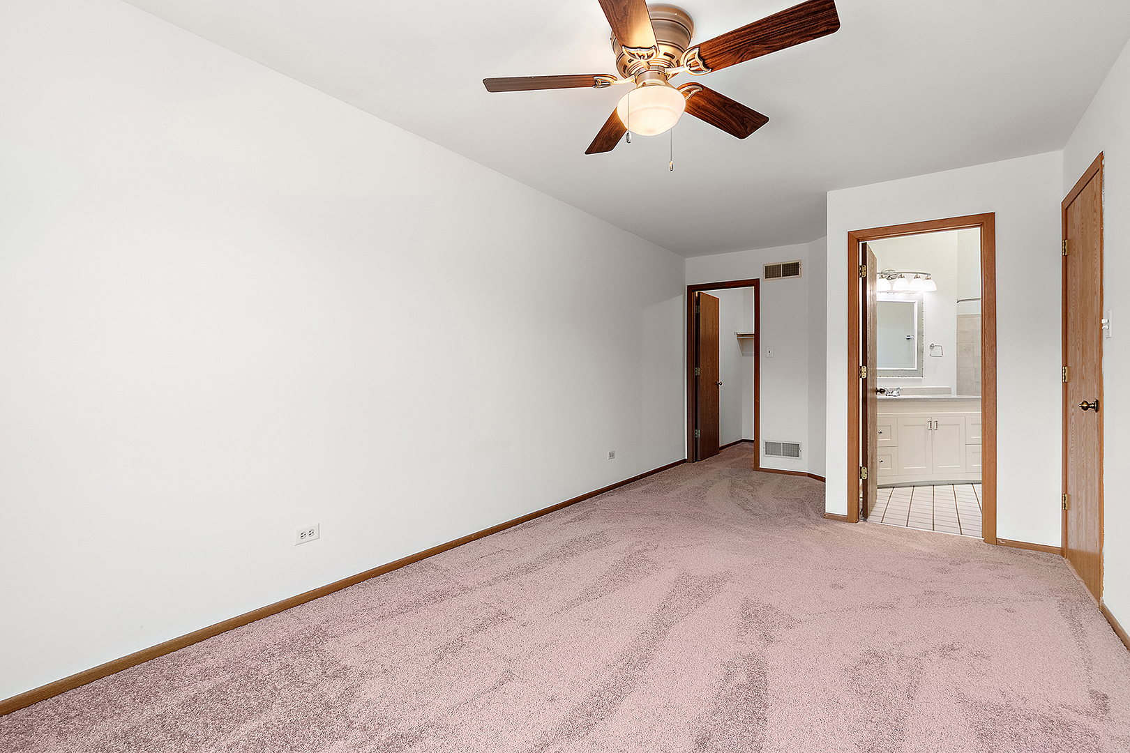 19911 W EDINBURGH Lane, Frankfort, IL 60423