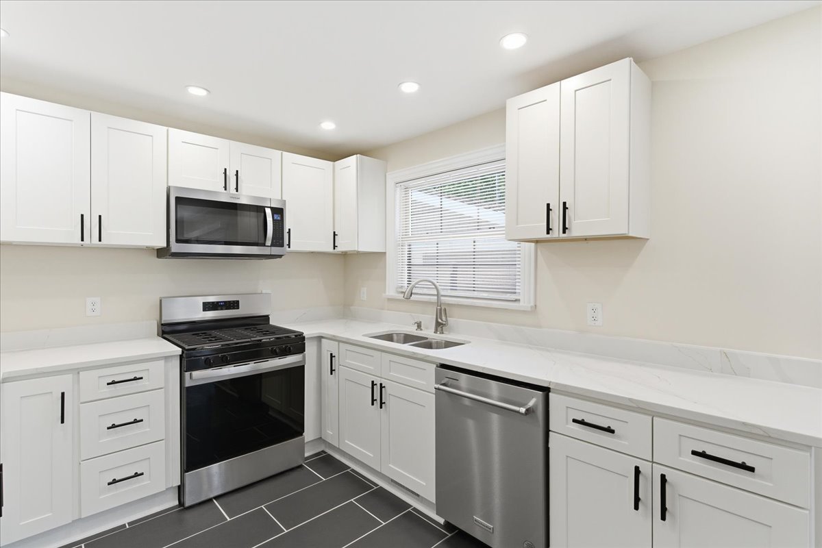 7468 E Parr Street, Sun River Terrace, IL 60964