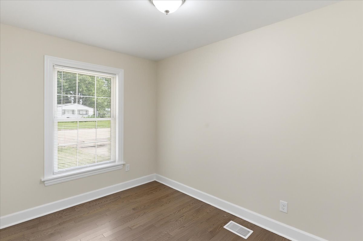 7468 E Parr Street, Sun River Terrace, IL 60964