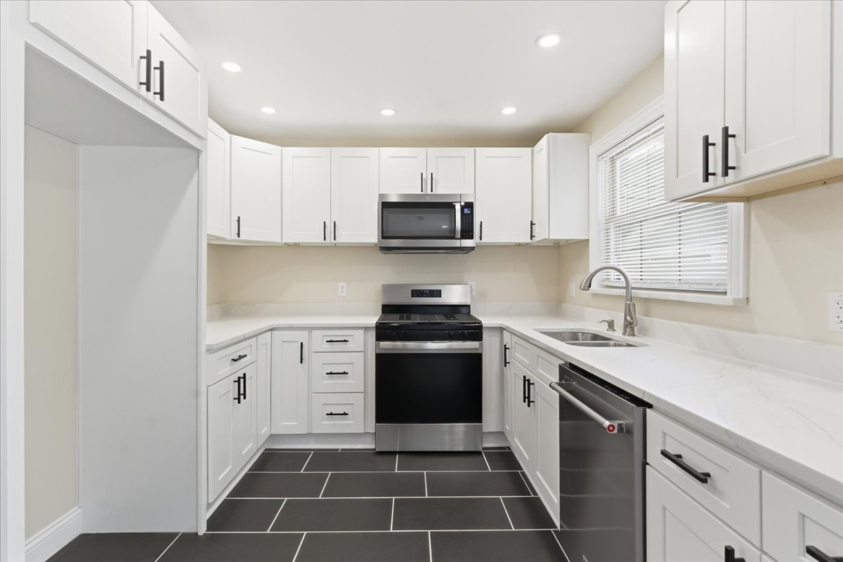 7468 E Parr Street, Sun River Terrace, IL 60964