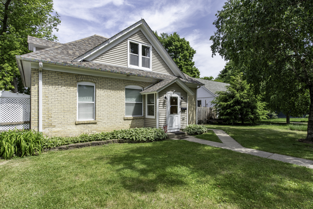 2607 Gideon Avenue, Zion, IL 60099
