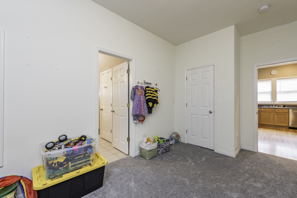 2607 Gideon Avenue, Zion, IL 60099