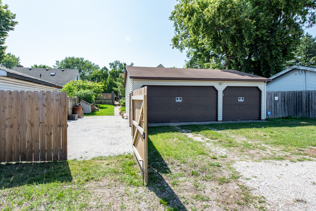 2607 Gideon Avenue, Zion, IL 60099