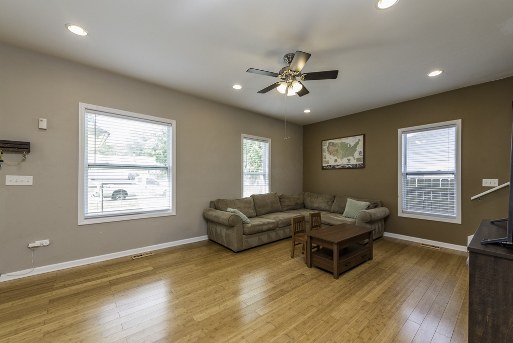 2607 Gideon Avenue, Zion, IL 60099