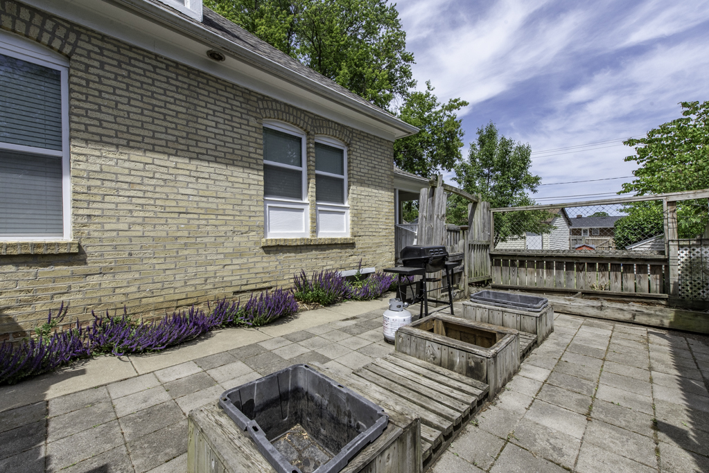 2607 Gideon Avenue, Zion, IL 60099