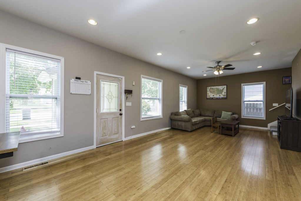 2607 Gideon Avenue, Zion, IL 60099
