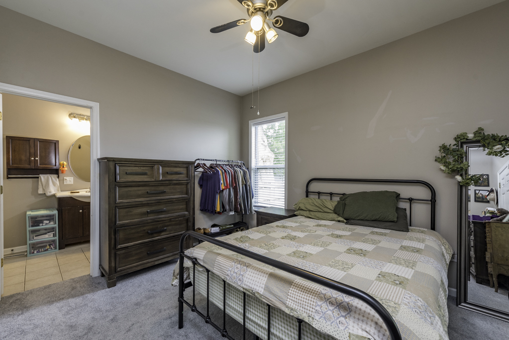 2607 Gideon Avenue, Zion, IL 60099