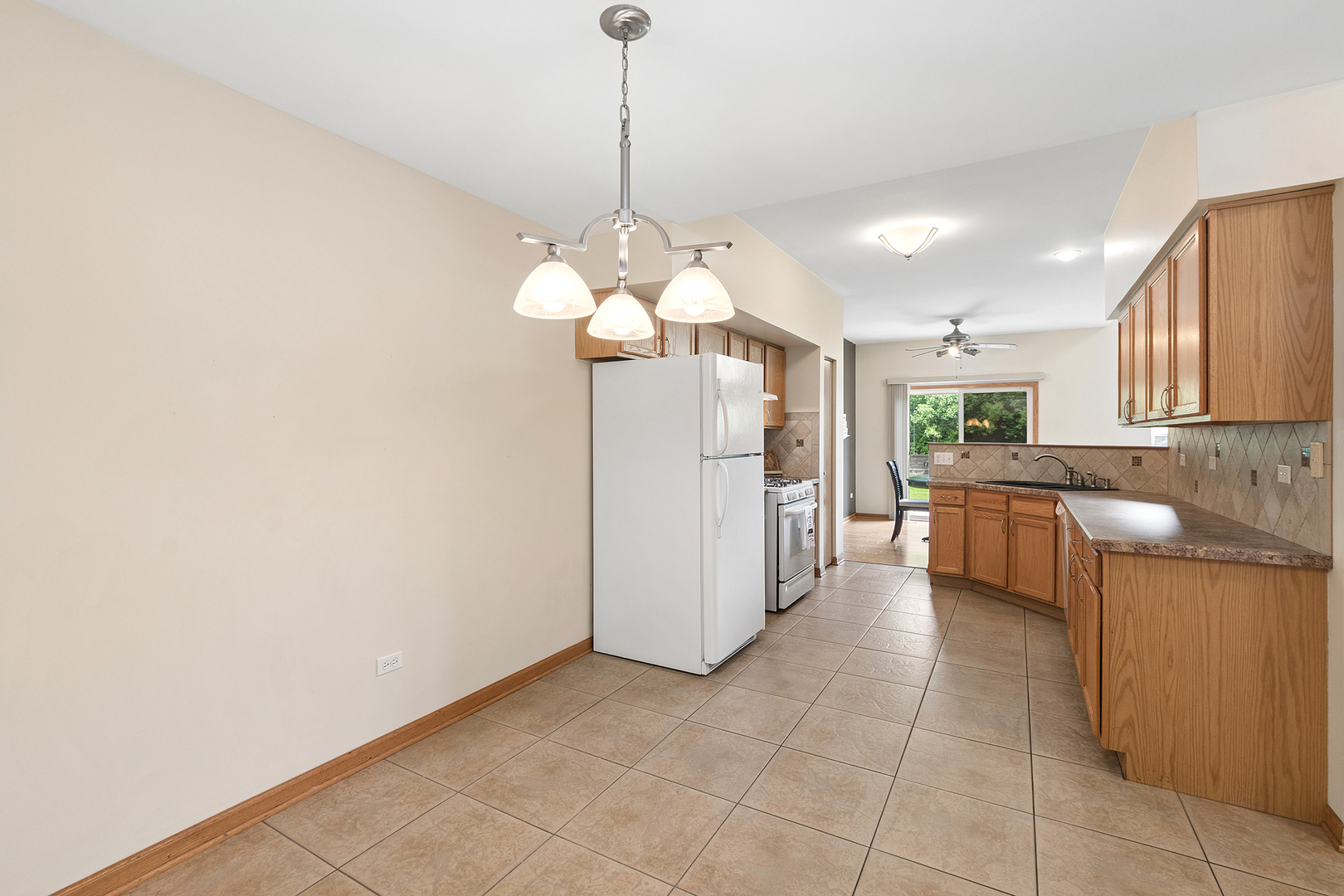 14908 W Victoria Crossing #14908, Lockport, IL 60441