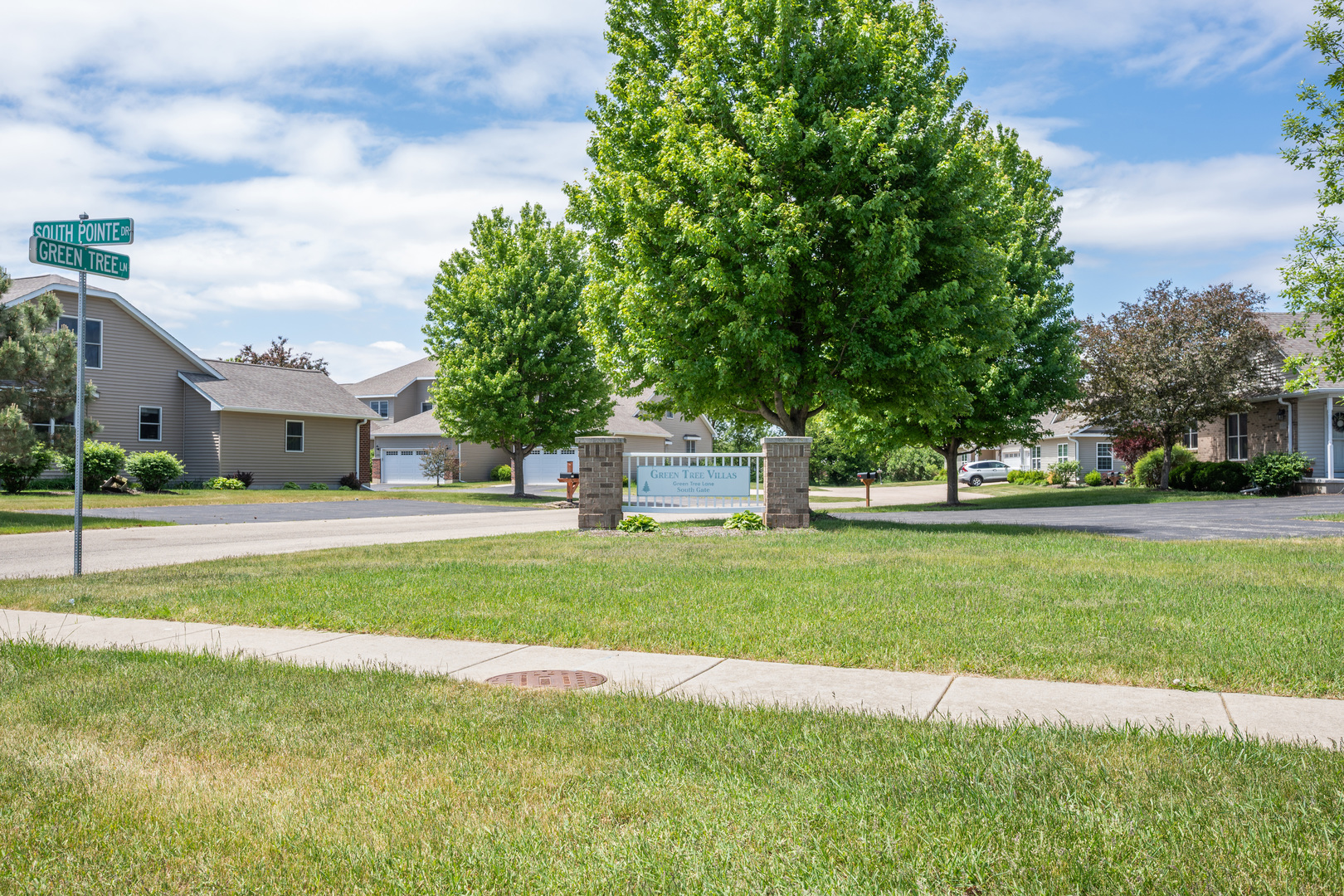 3705 Green Tree Lane, DeKalb, IL 60115