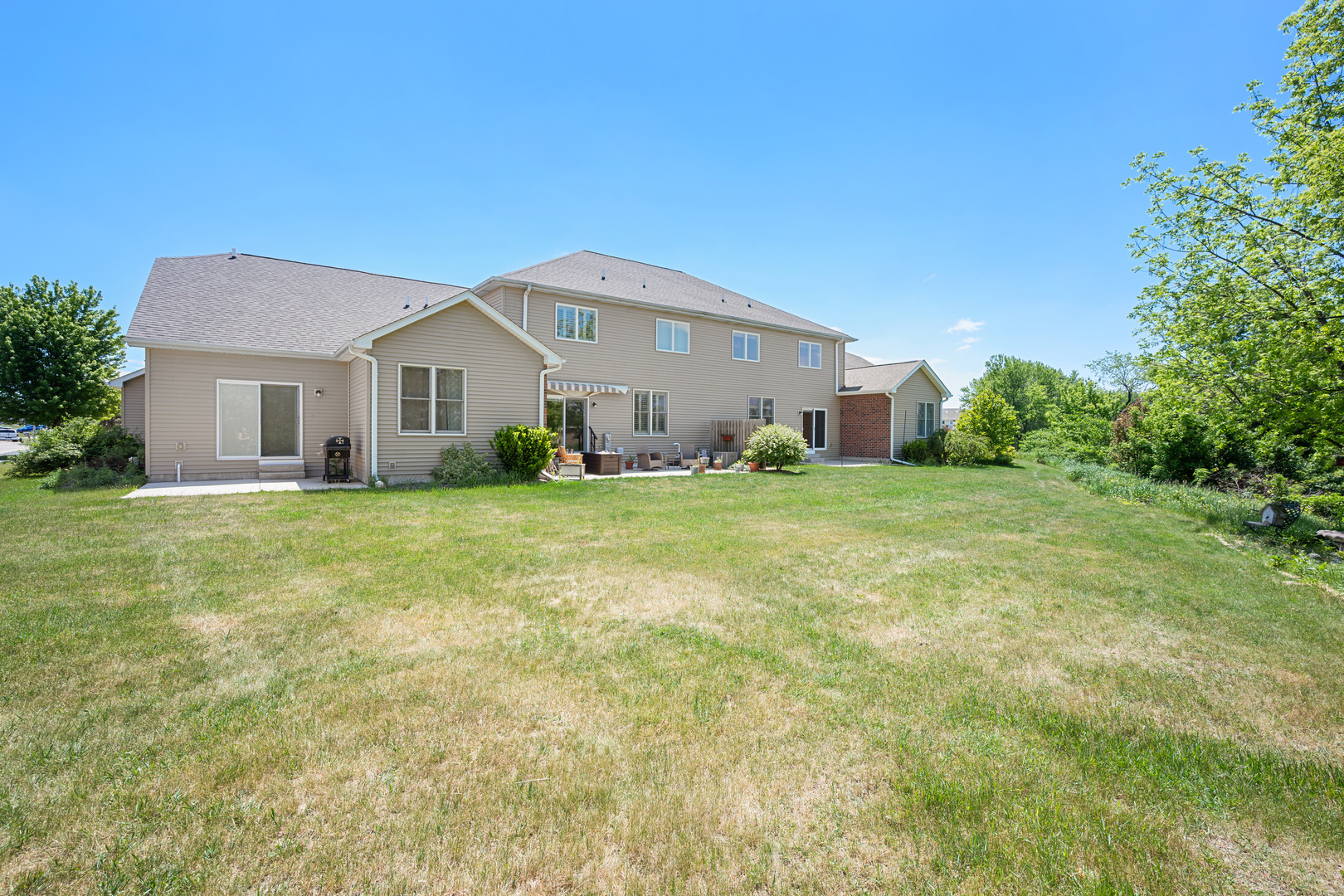 3705 Green Tree Lane, DeKalb, IL 60115