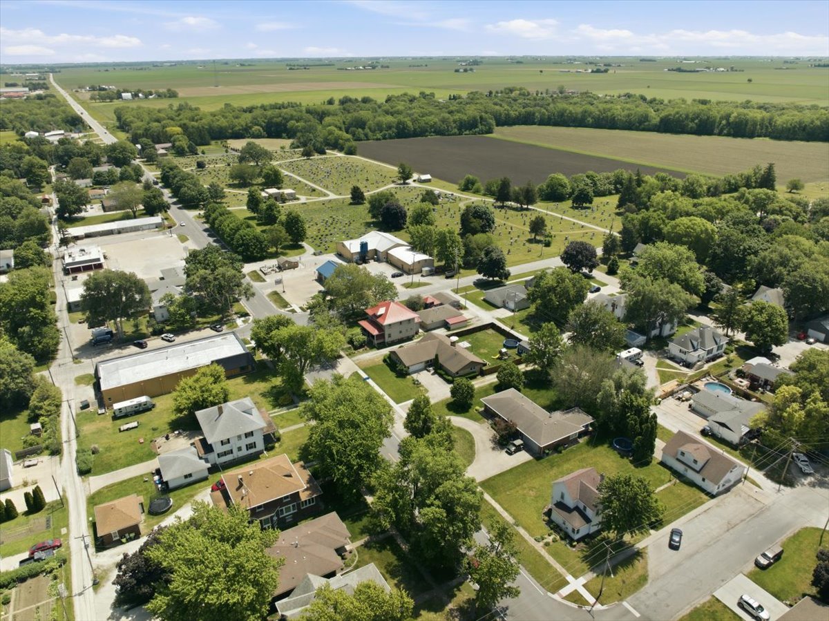 409 E Oak Street, Fairbury, IL 61739