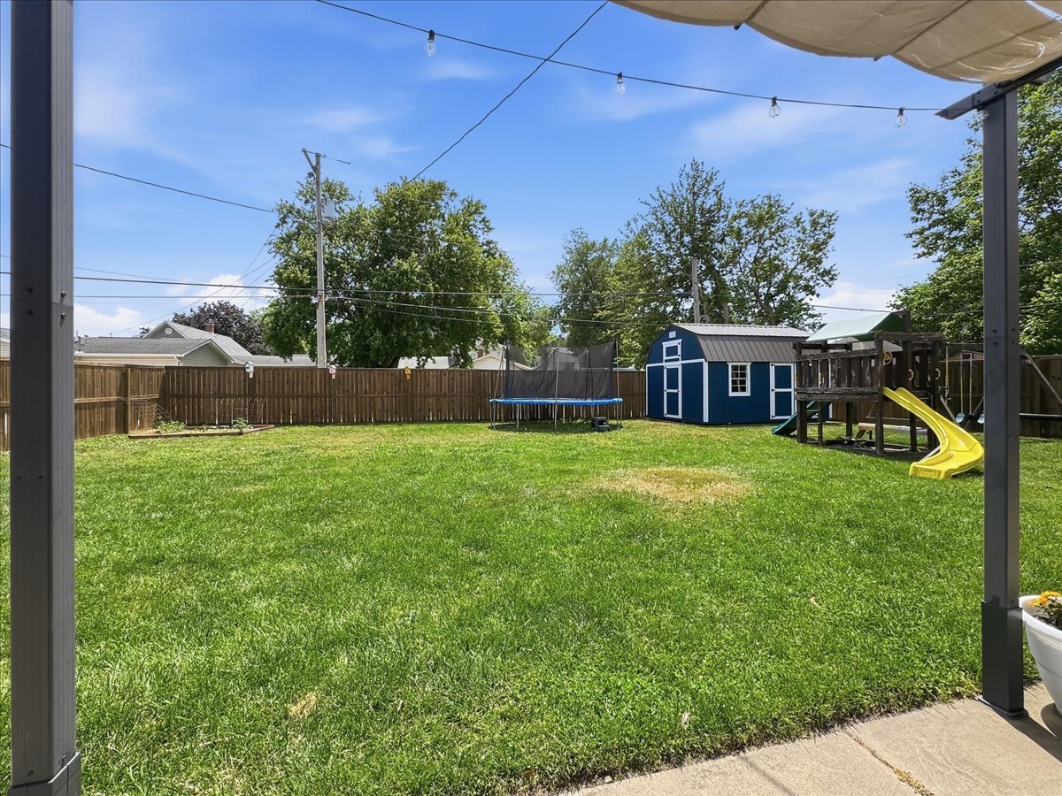 409 E Oak Street, Fairbury, IL 61739