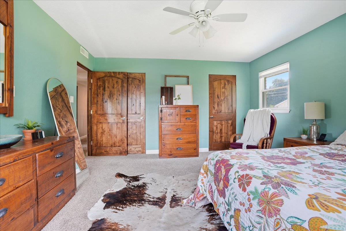 409 E Oak Street, Fairbury, IL 61739