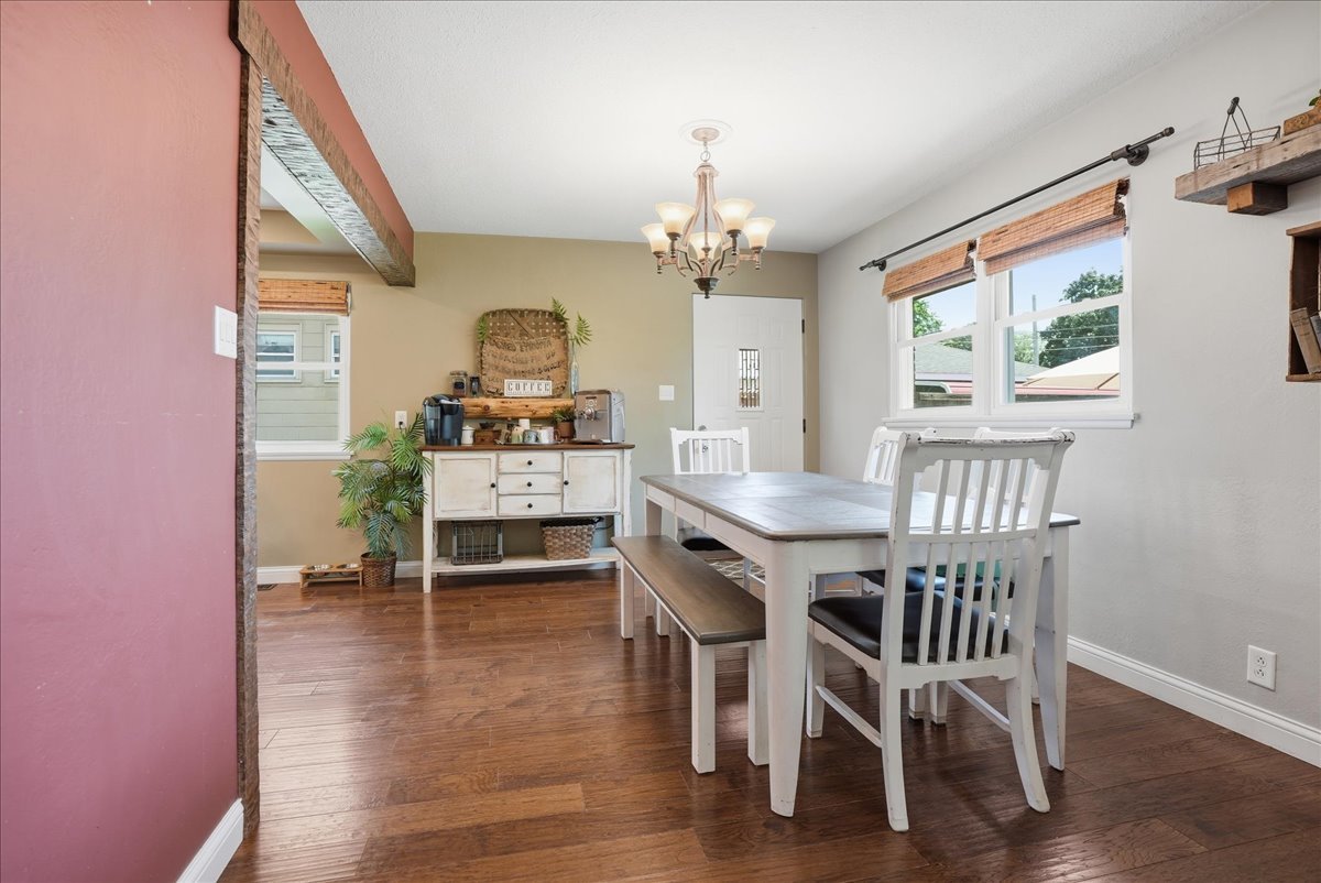 409 E Oak Street, Fairbury, IL 61739