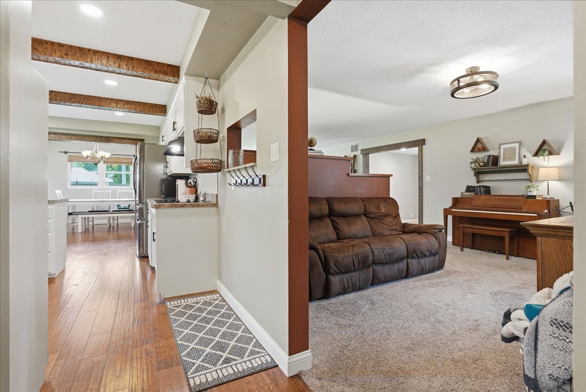 409 E Oak Street, Fairbury, IL 61739