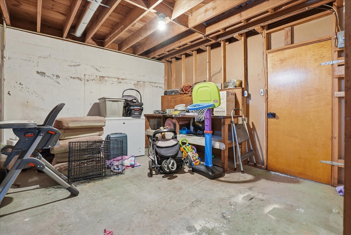 409 E Oak Street, Fairbury, IL 61739