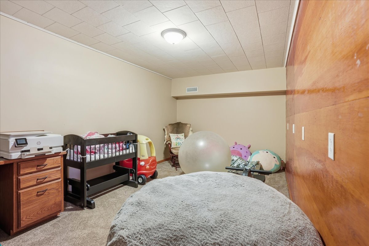 409 E Oak Street, Fairbury, IL 61739