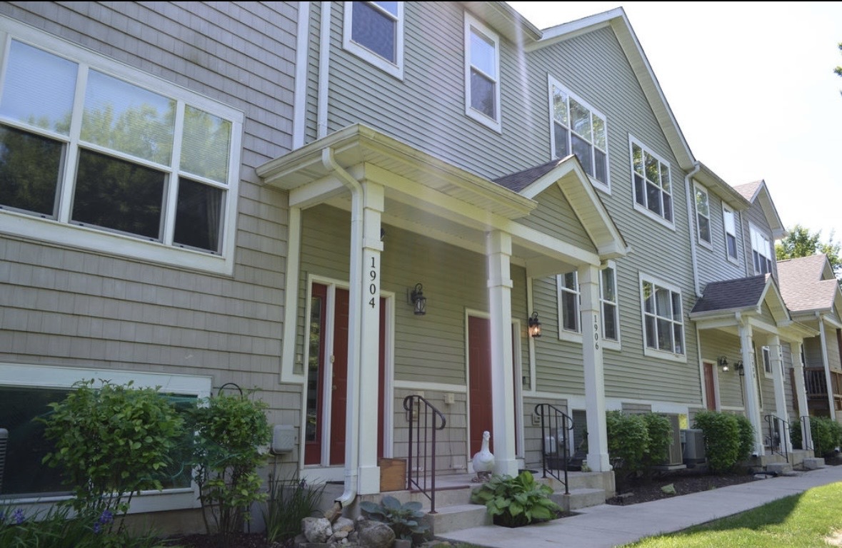 1906 Rena Lane, Yorkville, IL 60560