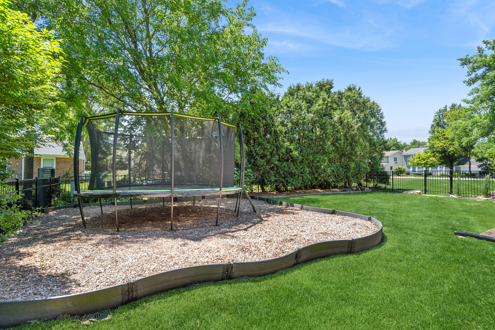 307 S Ellyn Avenue, Glen Ellyn, IL 60137