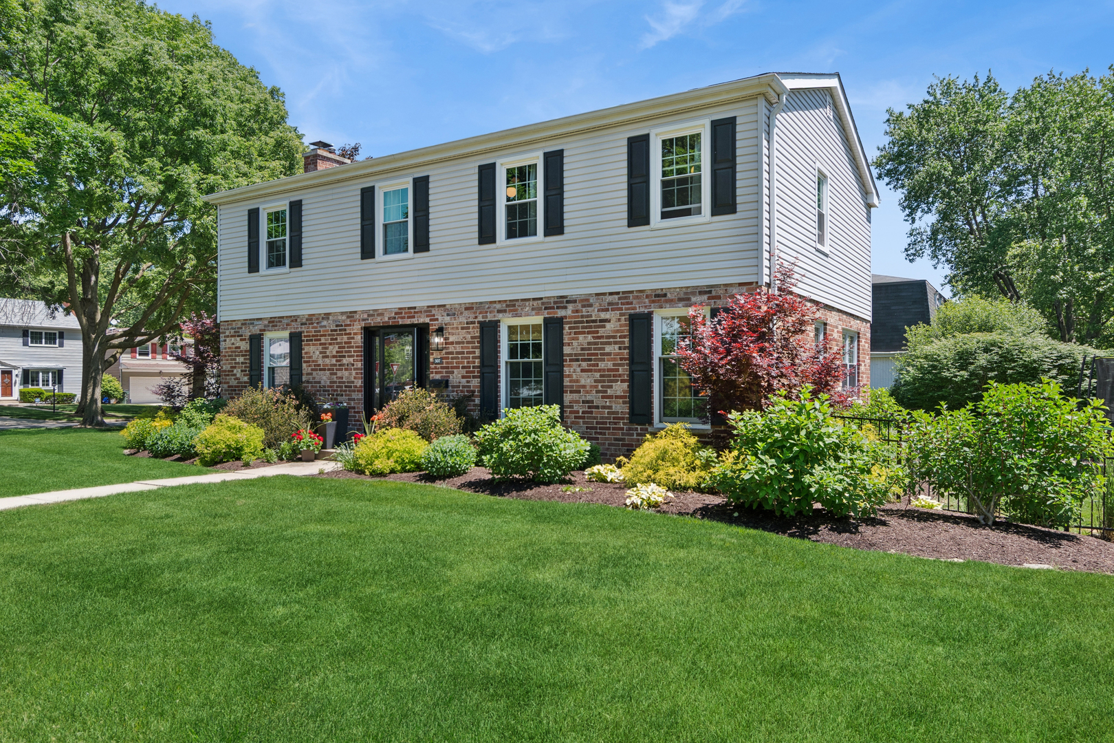 307 S Ellyn Avenue, Glen Ellyn, IL 60137