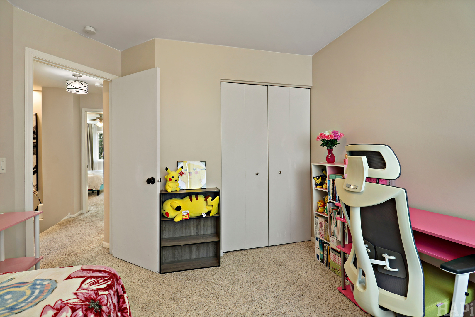 67 W Rustic Lane, Round Lake Beach, IL 60073