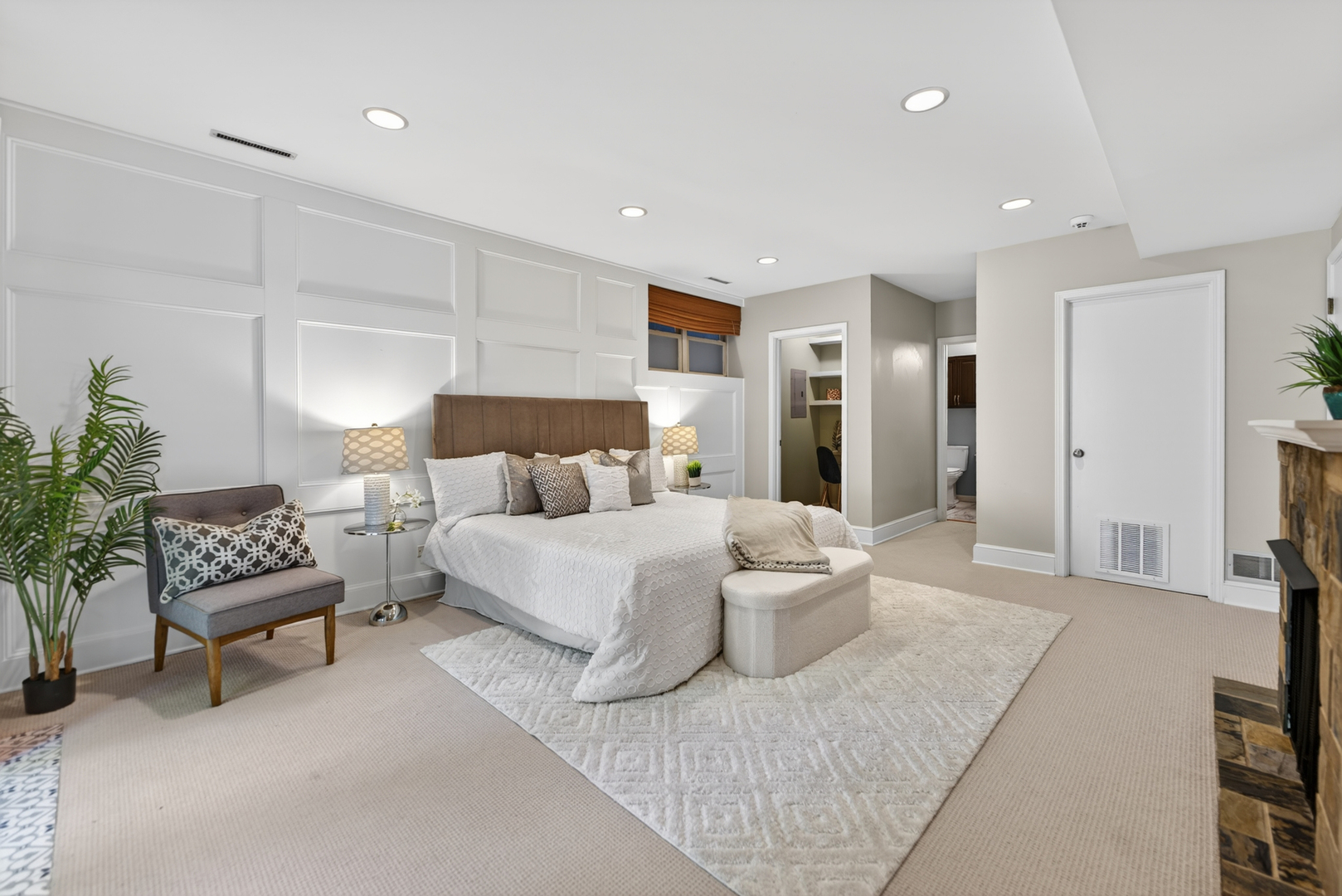 1455 W Wolfram Street #A, Chicago, IL 60657