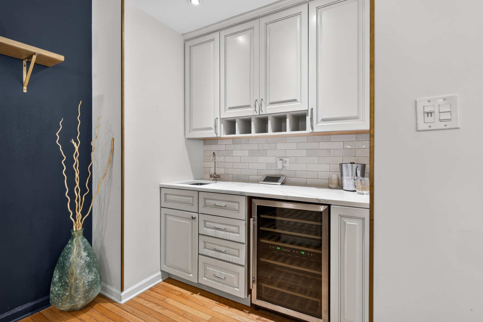 1455 W Wolfram Street #A, Chicago, IL 60657