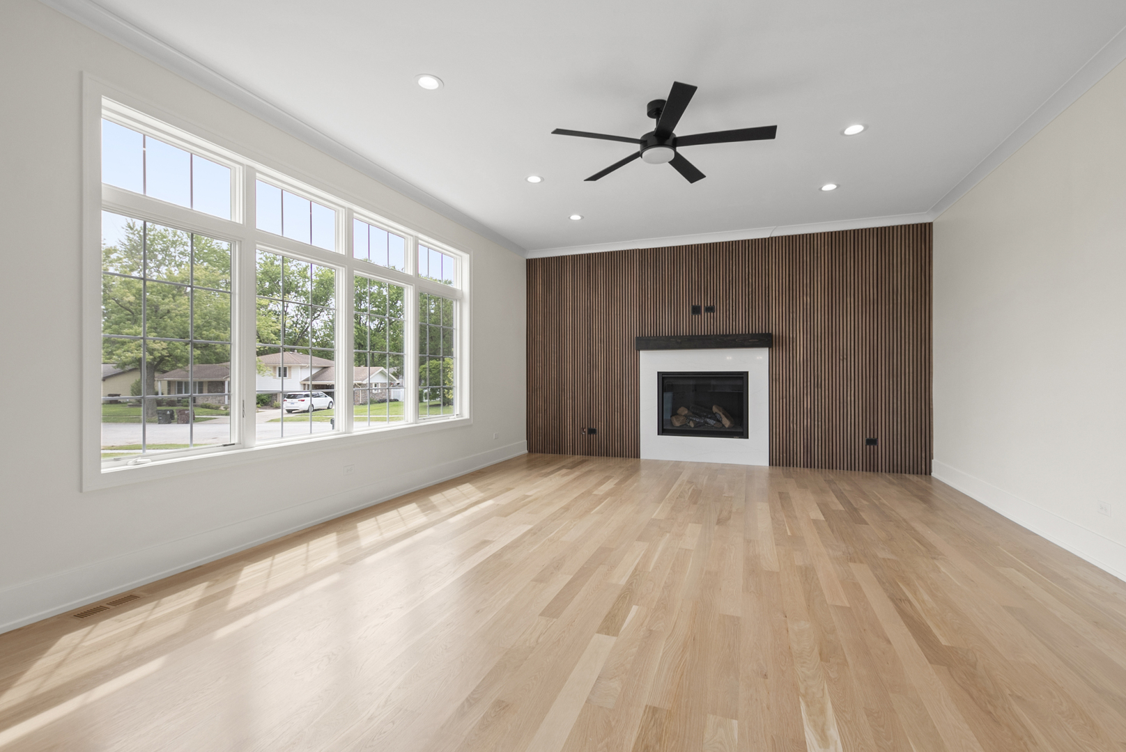 120 W Sauk Trail, Frankfort, IL 60423