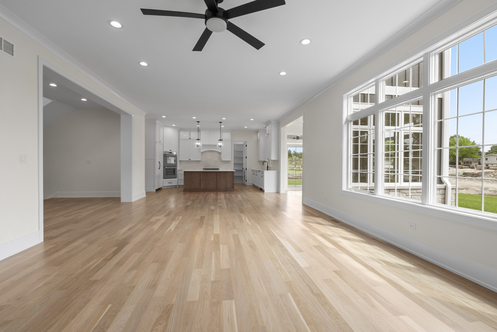 120 W Sauk Trail, Frankfort, IL 60423