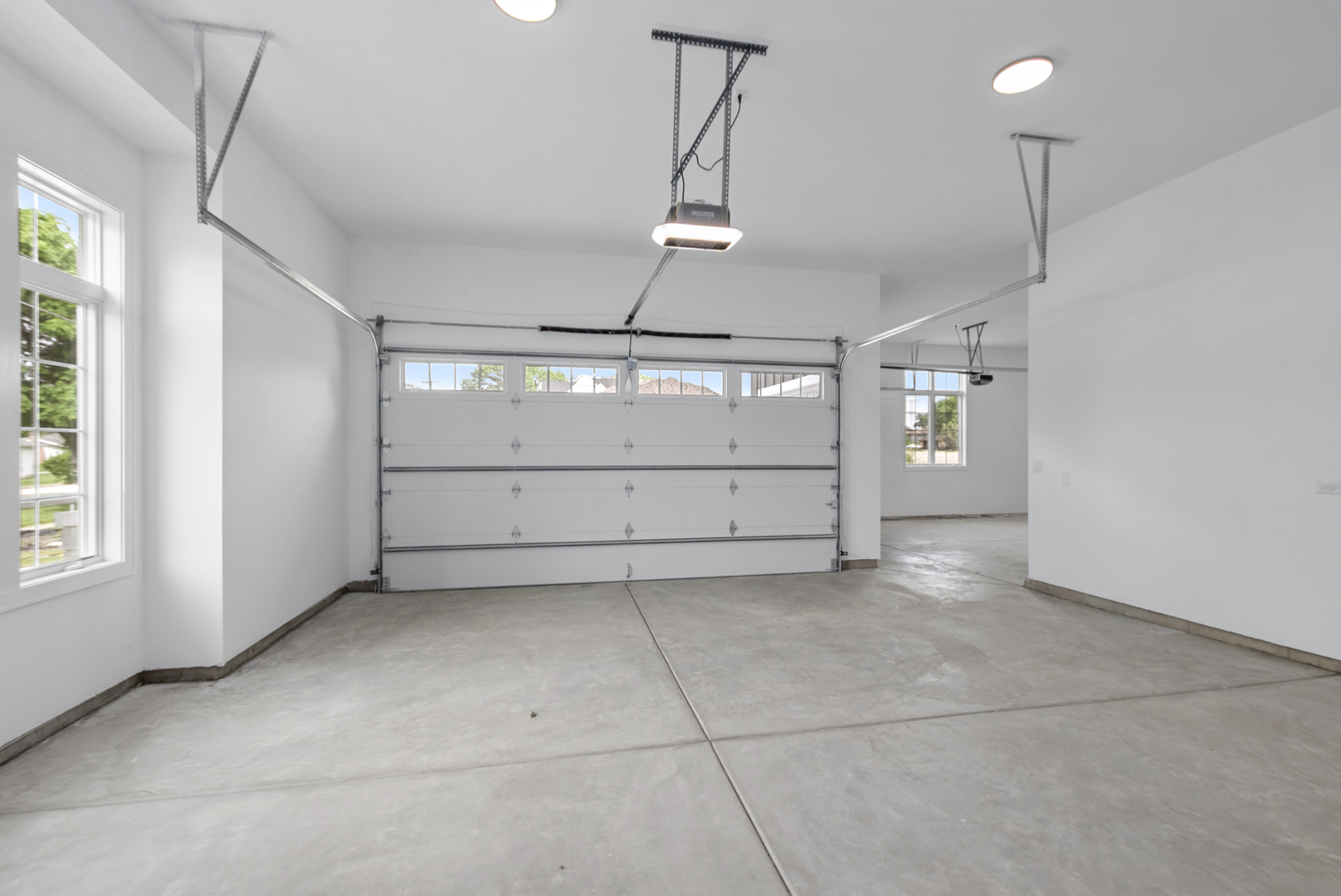 120 W Sauk Trail, Frankfort, IL 60423
