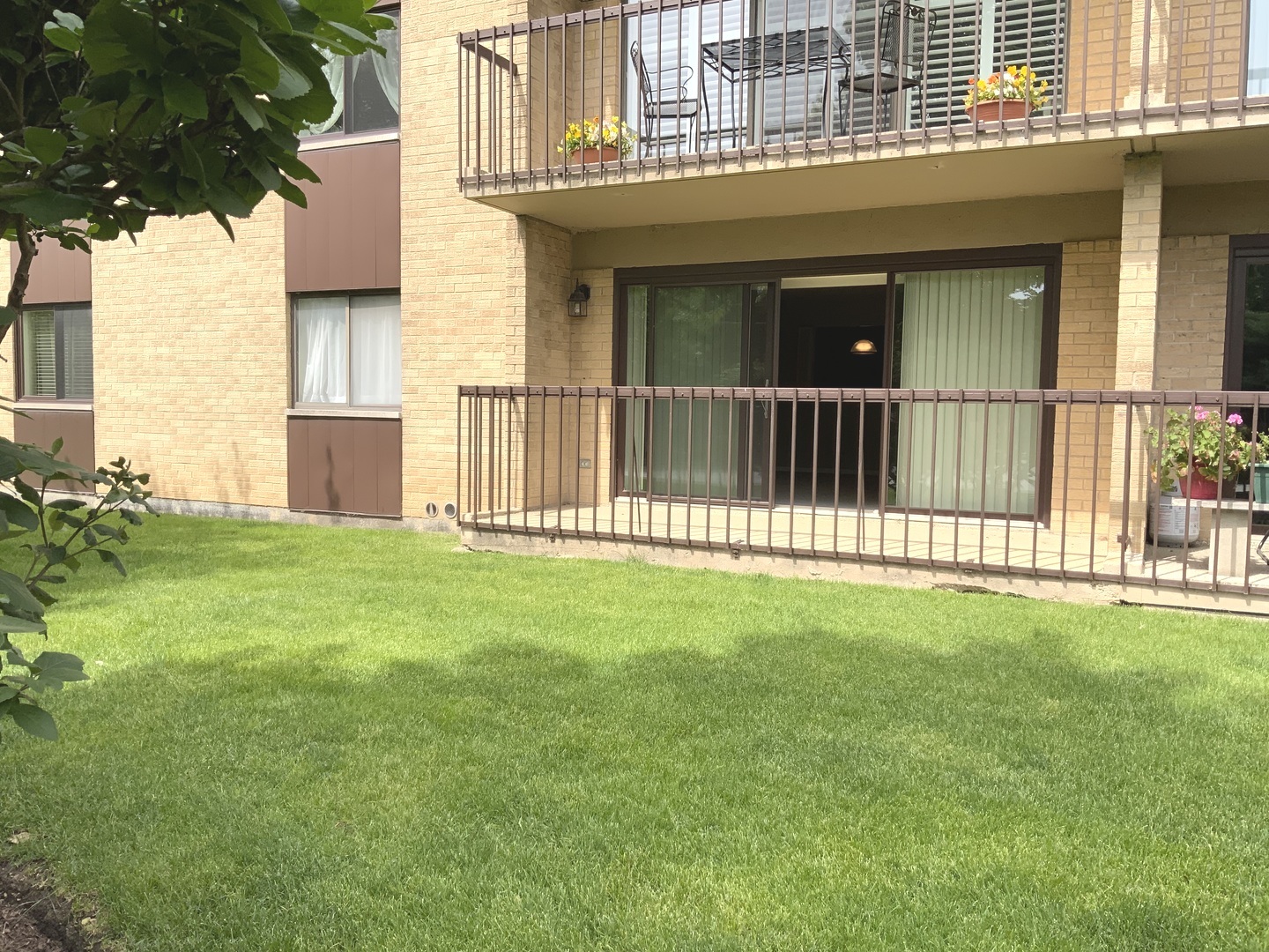 1103 N Mill Street #109, Naperville, IL 60563