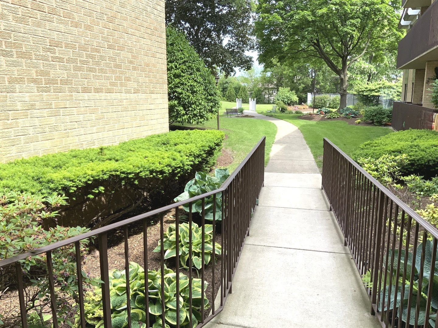 1103 N Mill Street #109, Naperville, IL 60563