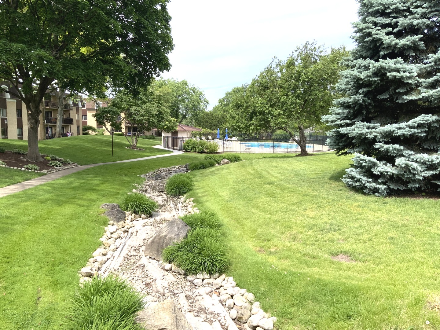 1103 N Mill Street #109, Naperville, IL 60563