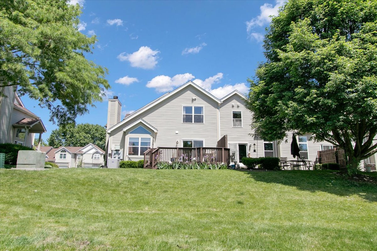 1916 Tamahawk Lane, Naperville, IL 60564