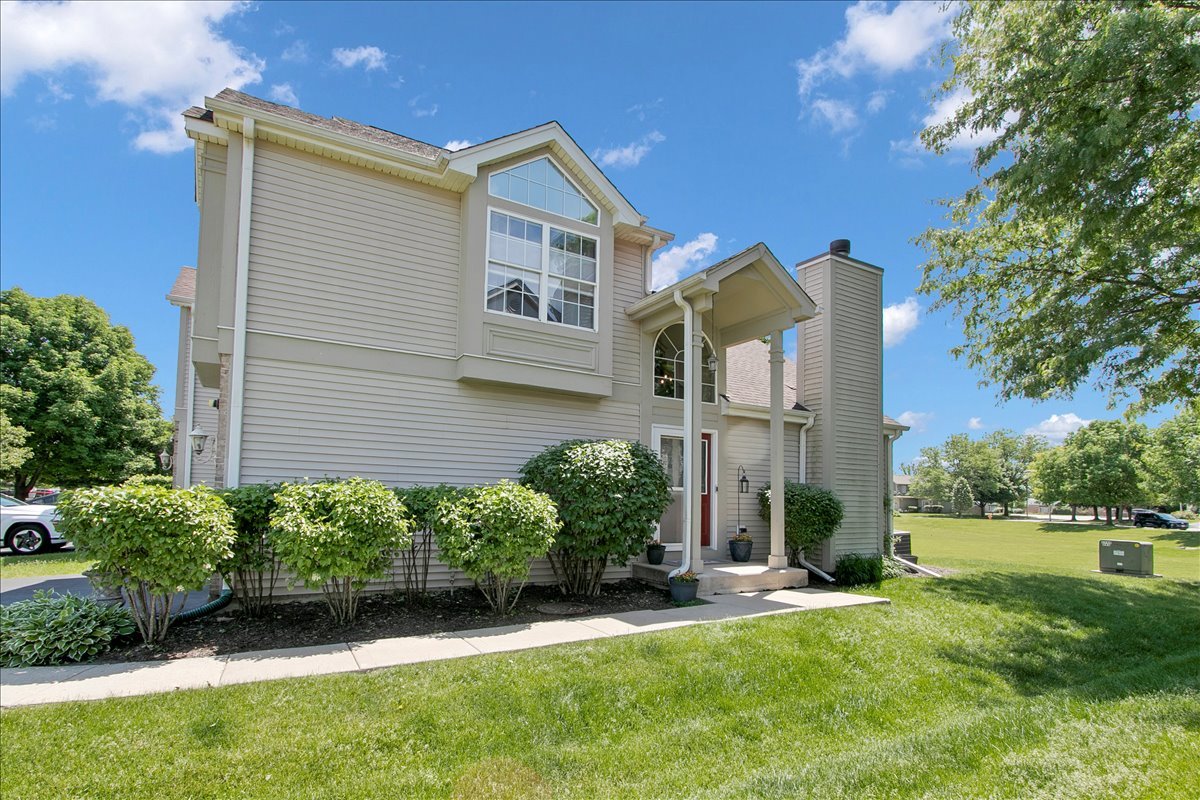 1916 Tamahawk Lane, Naperville, IL 60564