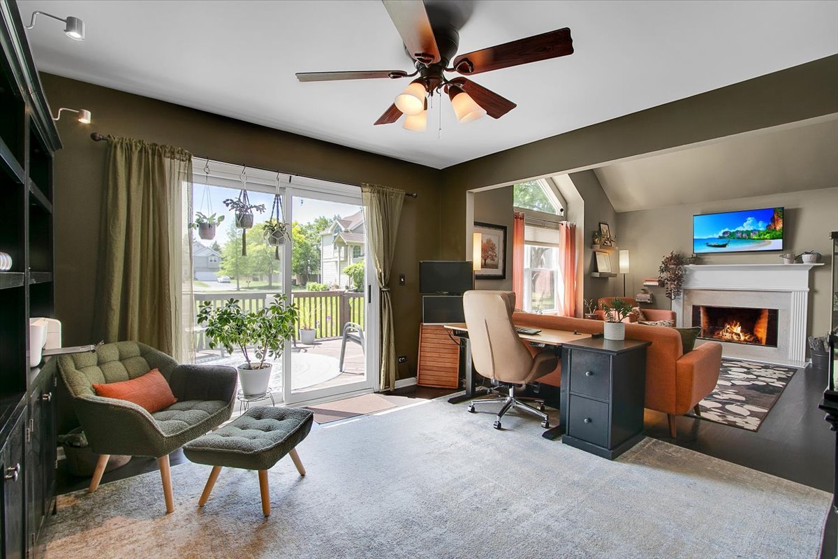 1916 Tamahawk Lane, Naperville, IL 60564