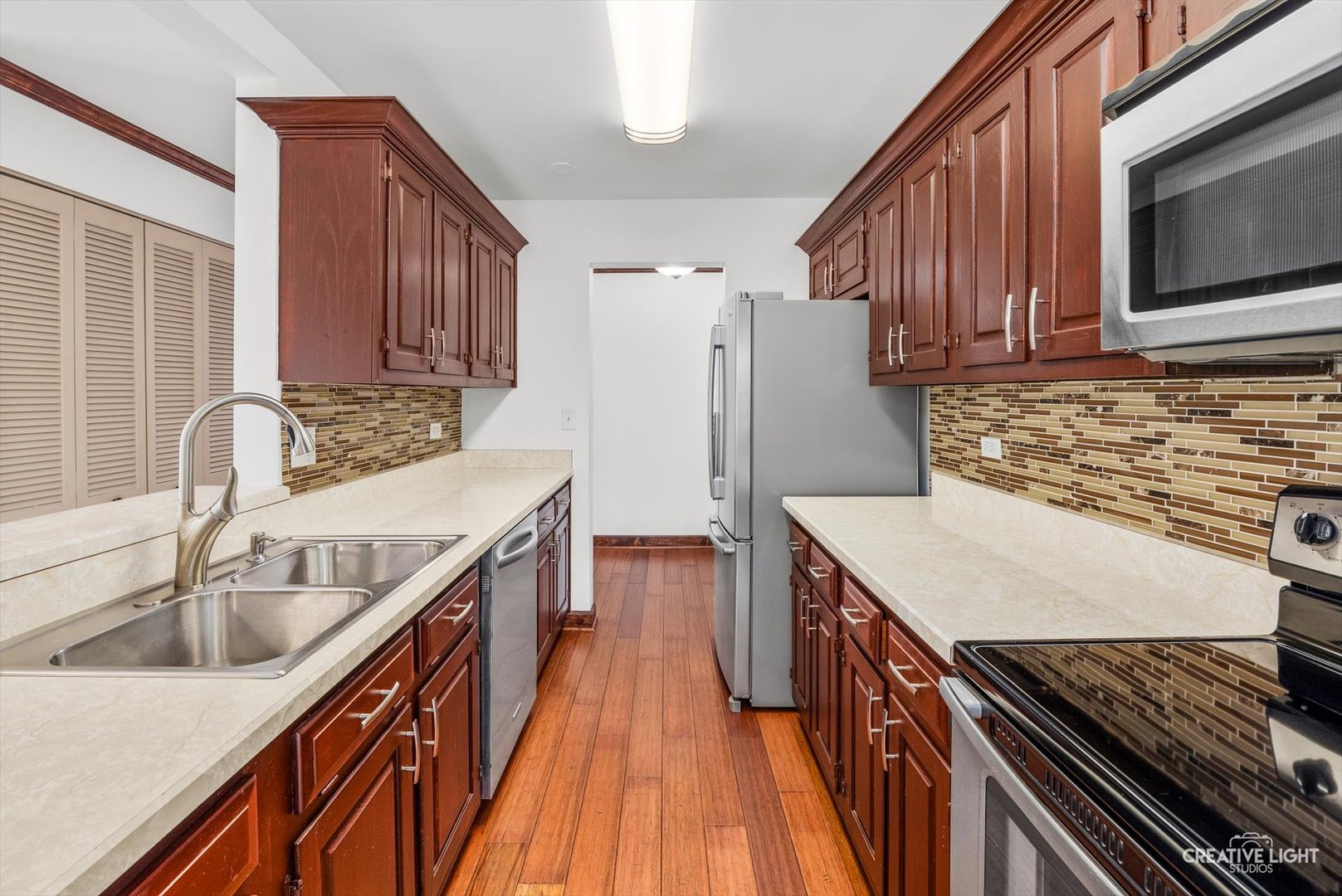 907 Curtiss Street #101, Downers Grove, IL 60515