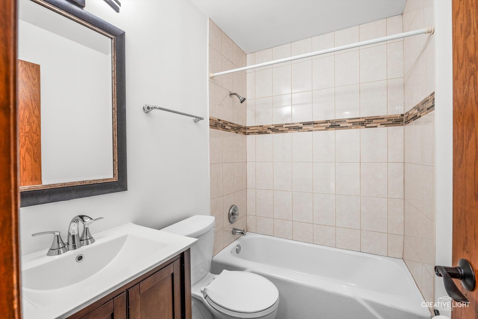 907 Curtiss Street #101, Downers Grove, IL 60515