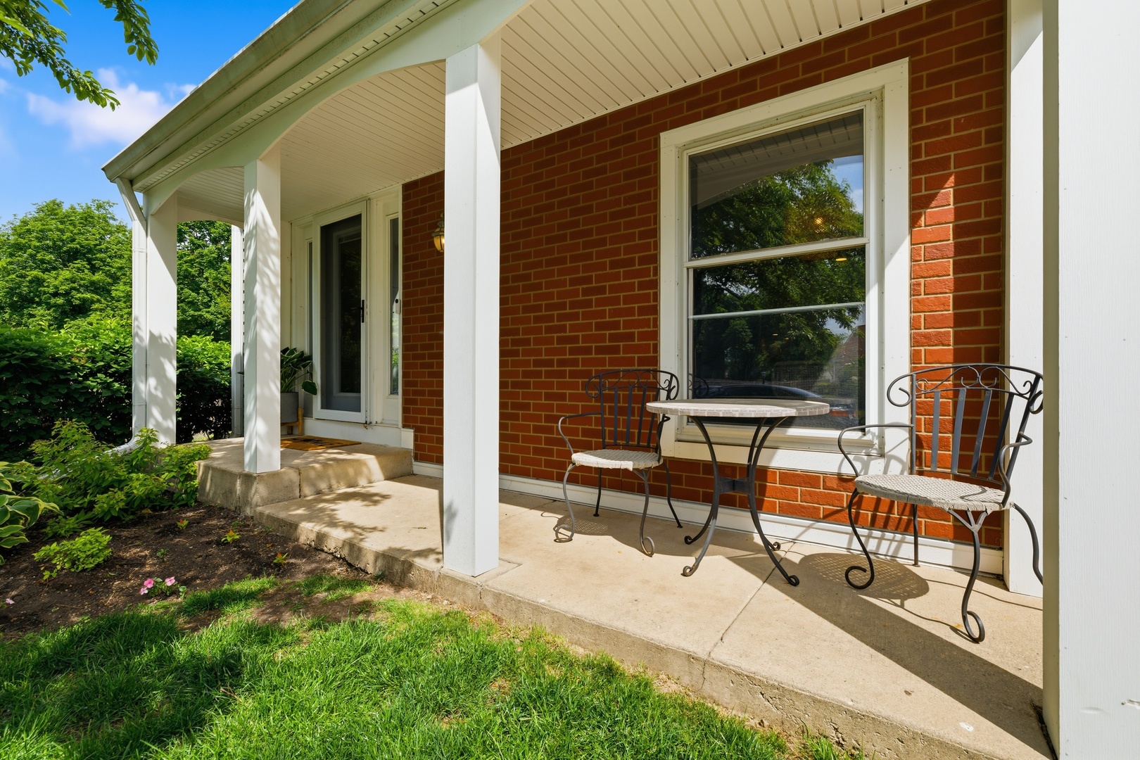 166 S Stonington Drive, Palatine, IL 60074