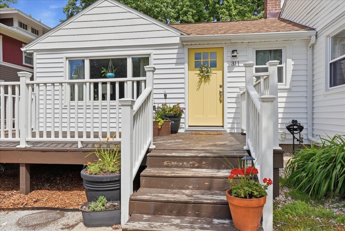 311 S 2nd Avenue, Chenoa, IL 61726