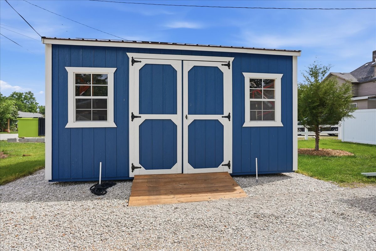 311 S 2nd Avenue, Chenoa, IL 61726