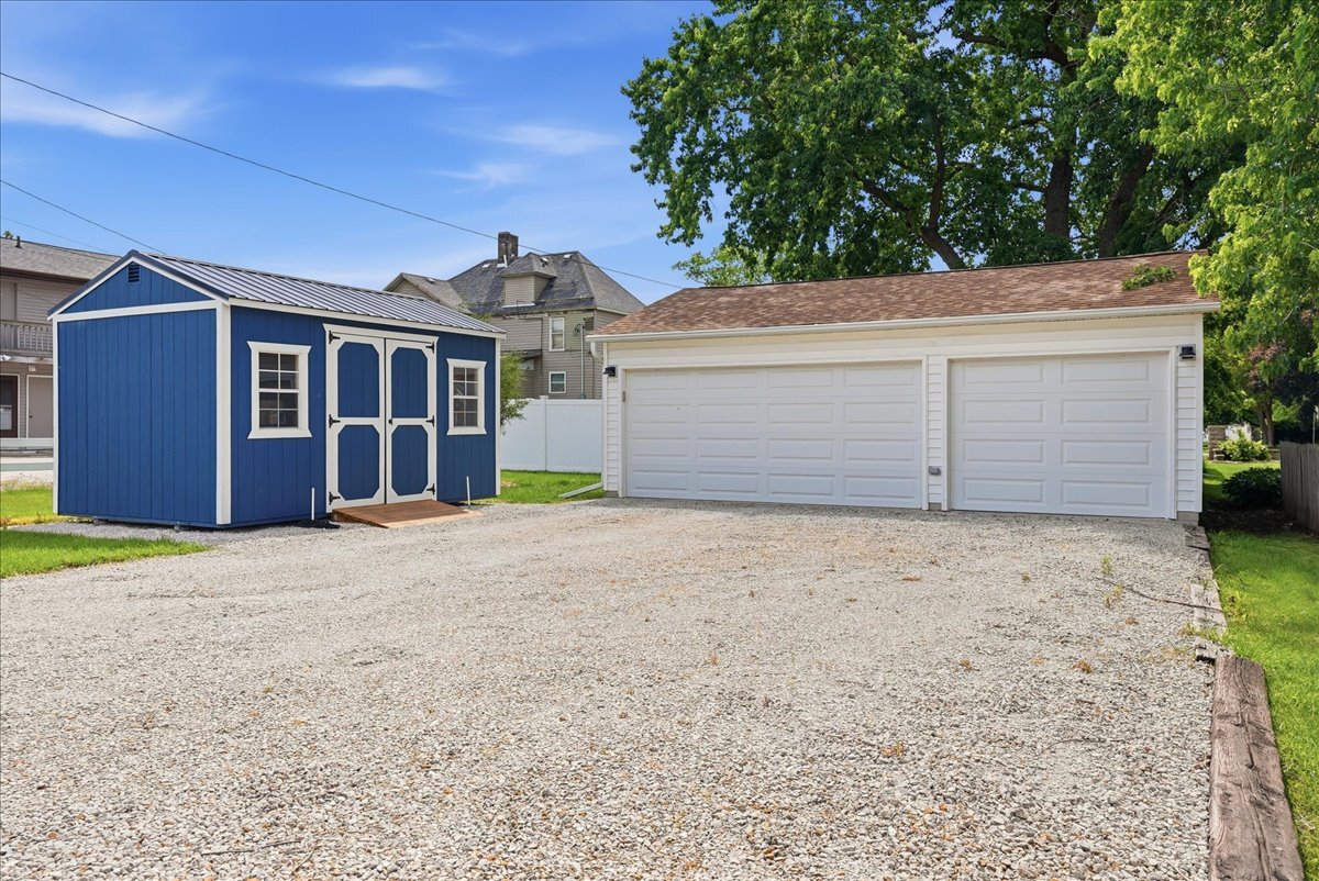 311 S 2nd Avenue, Chenoa, IL 61726