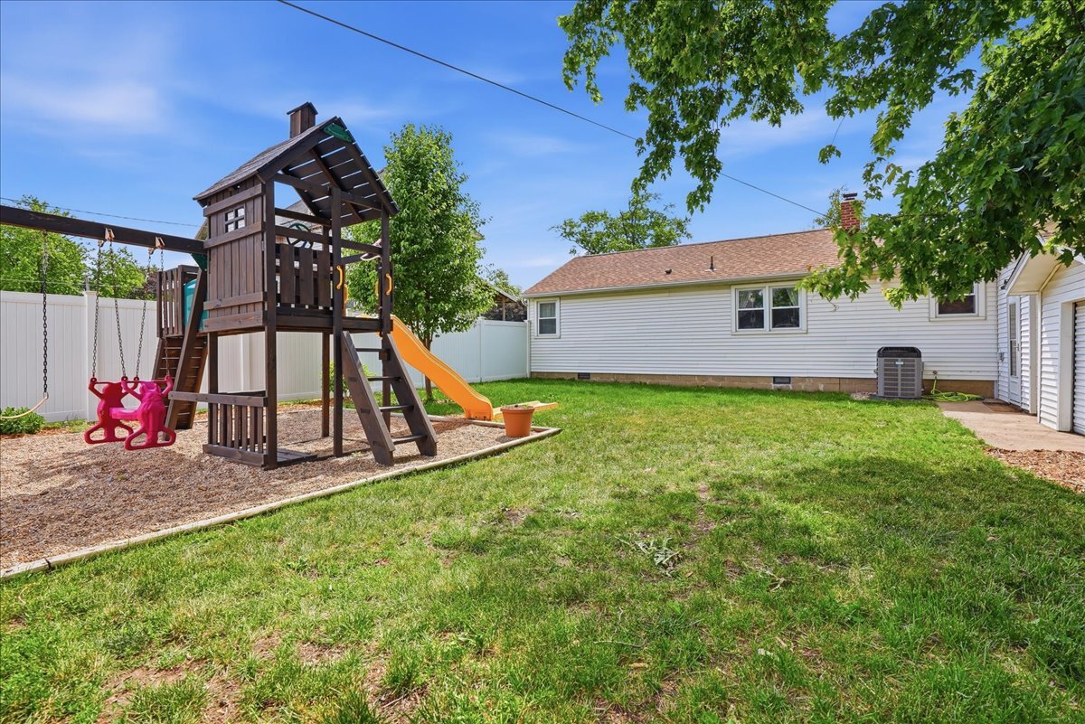 311 S 2nd Avenue, Chenoa, IL 61726