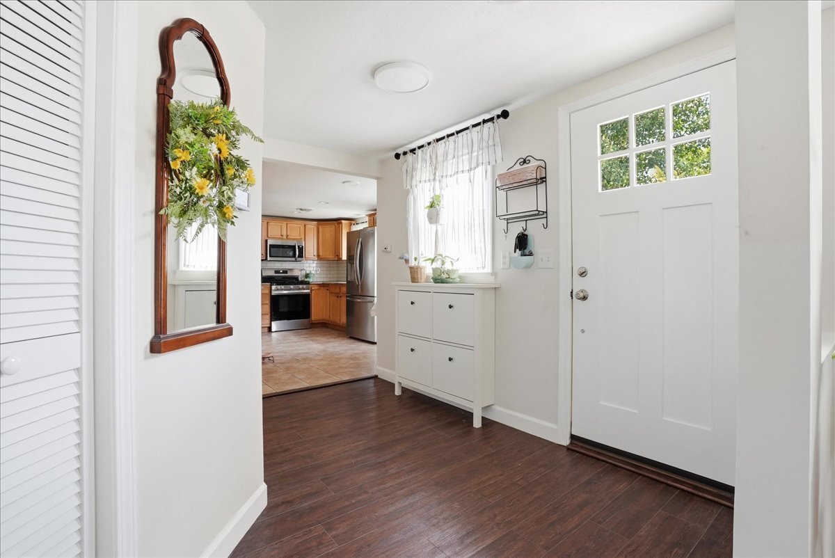 311 S 2nd Avenue, Chenoa, IL 61726