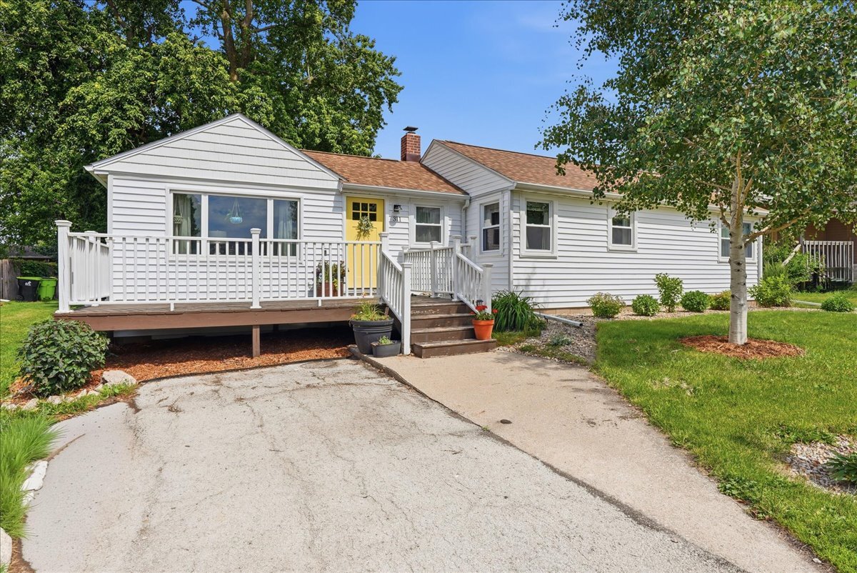 311 S 2nd Avenue, Chenoa, IL 61726